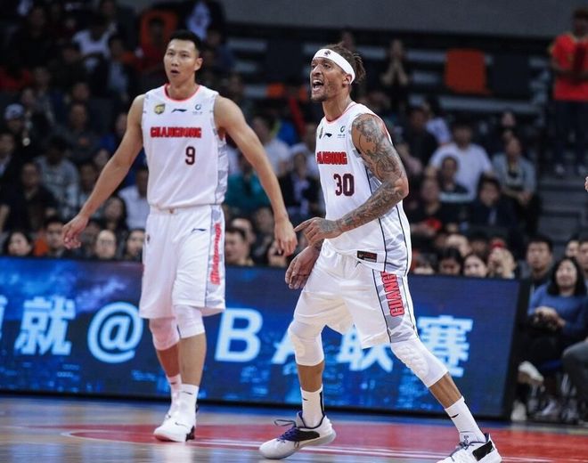 上海队翻盘新疆队，乔治统治全场