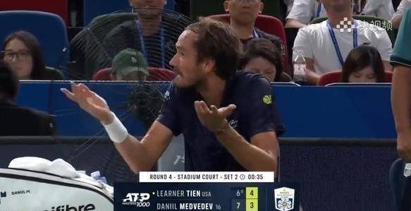 蒙特卡洛大师赛鏖战拉沃尔杯，梅德韦杰夫统治全场