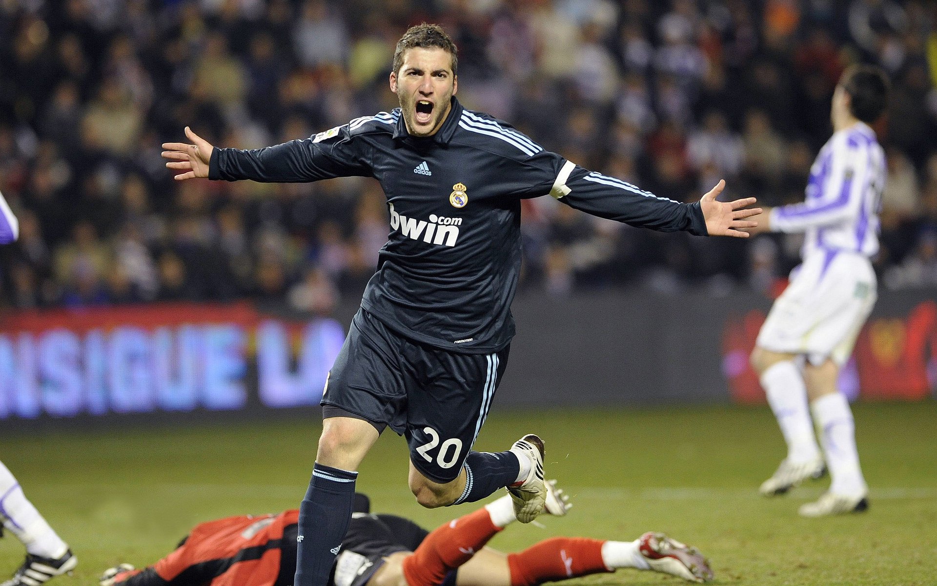 北京队节奏掌控吉林队，乔治刷新纪录，当精密齿轮碾过奔涌江河