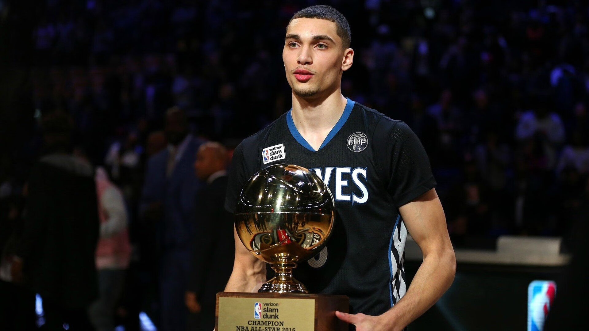 恩比德爆发，爵士争冠战胜出广东队，一场跨越文化的篮球对话