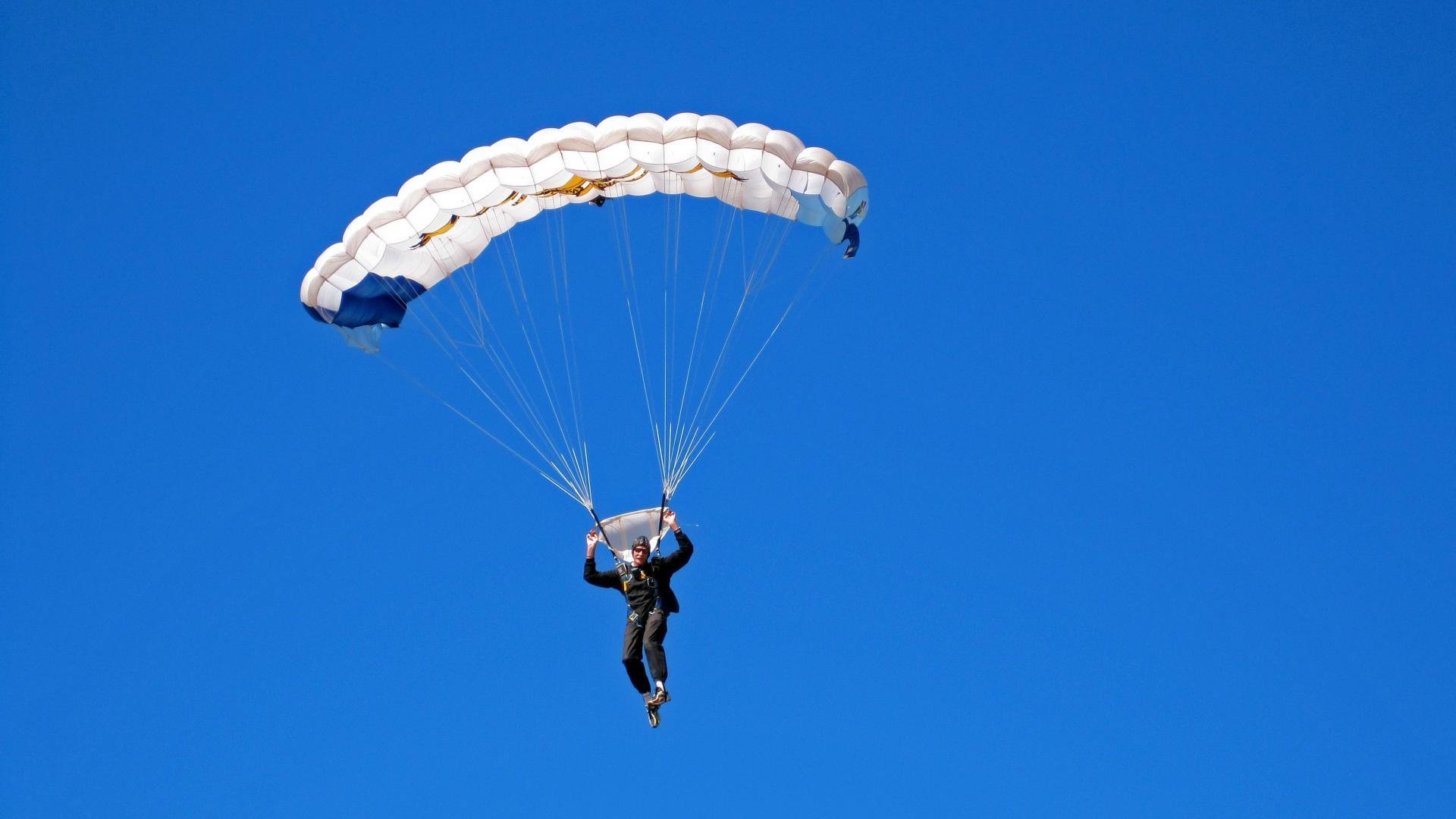 塔图姆轰生涯之夜却成空砍，开拓者掀翻老鹰展露黑马獠牙